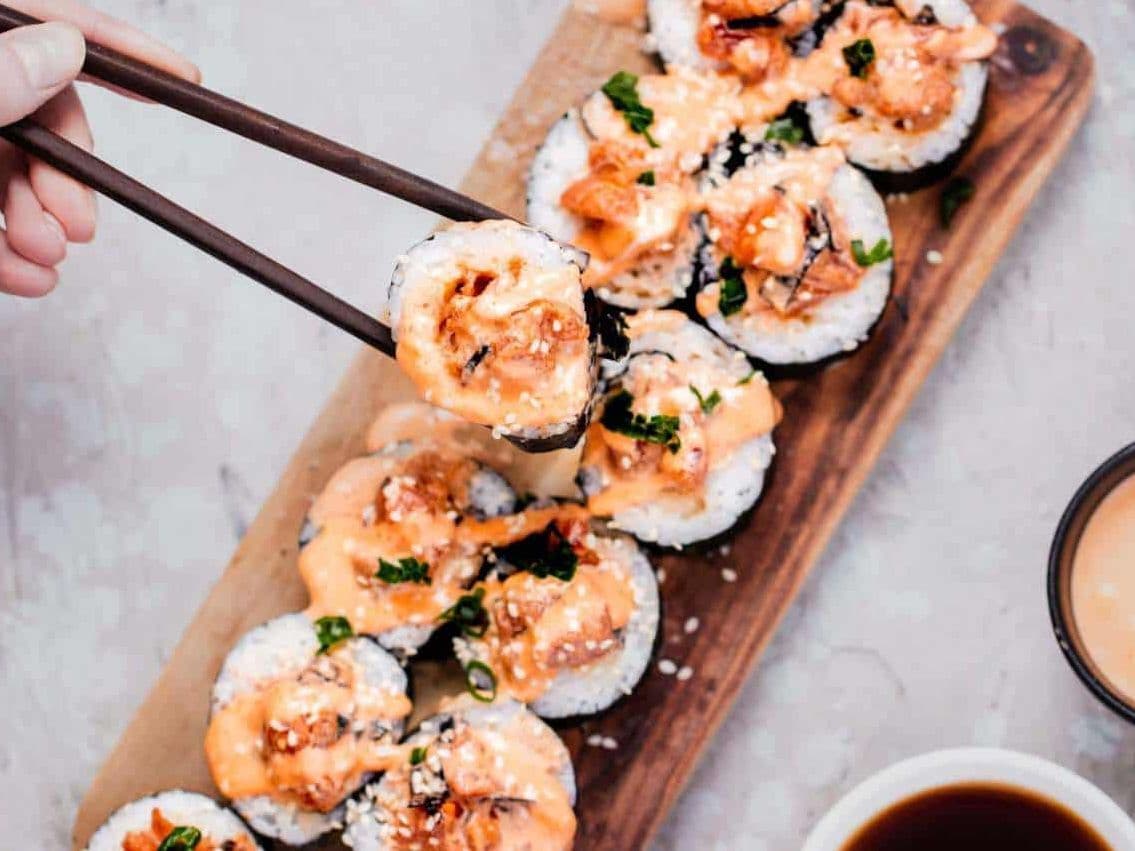 Creamy Sushi roll spicy mayo