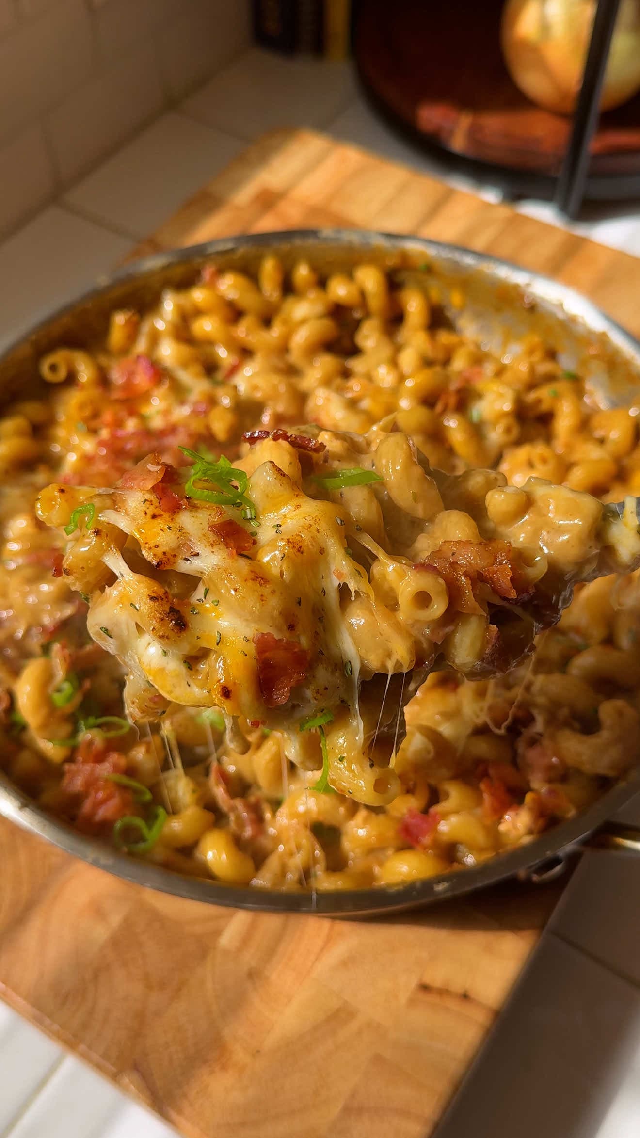 Macarrão com Queijo e Cebola Caramelizada