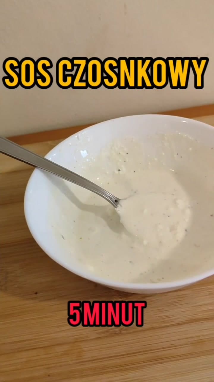 Sos czosnkowy