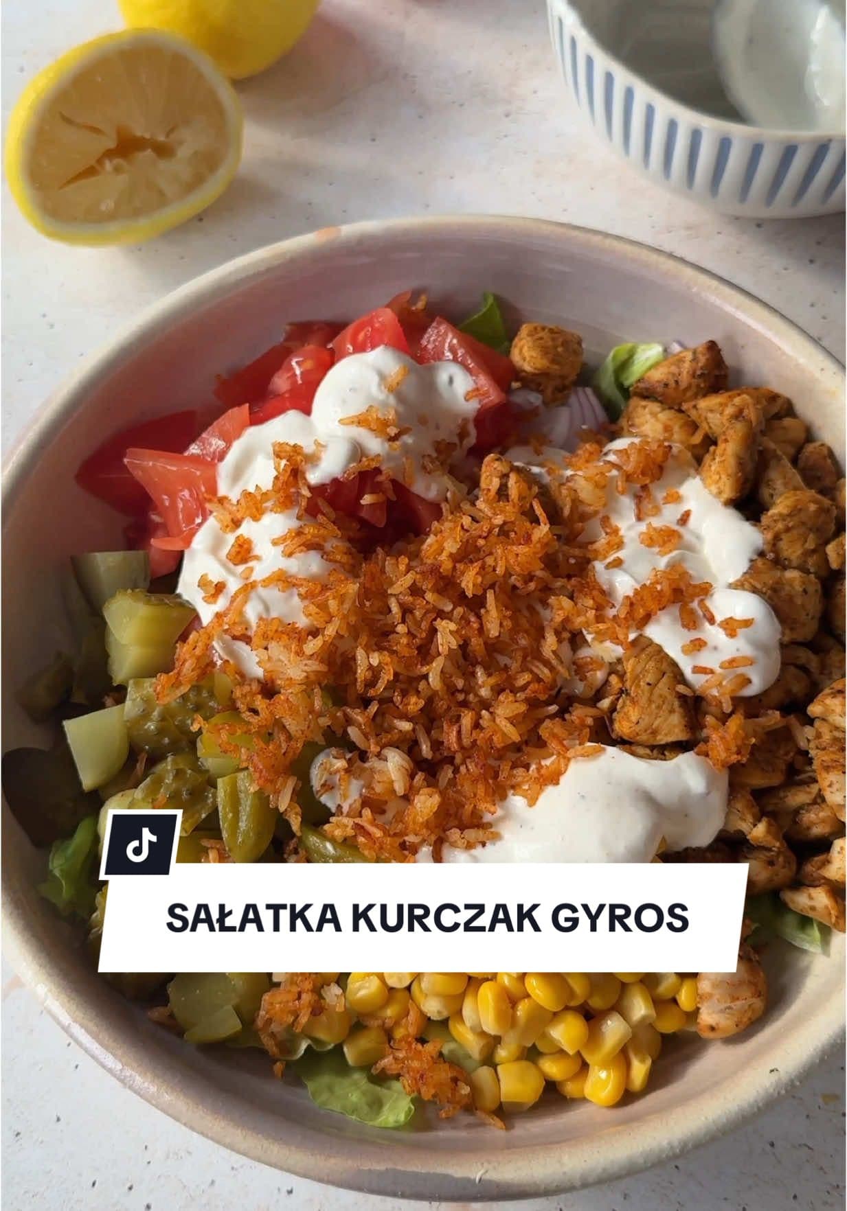 Sałatka gyros z chrupiącym ryżem