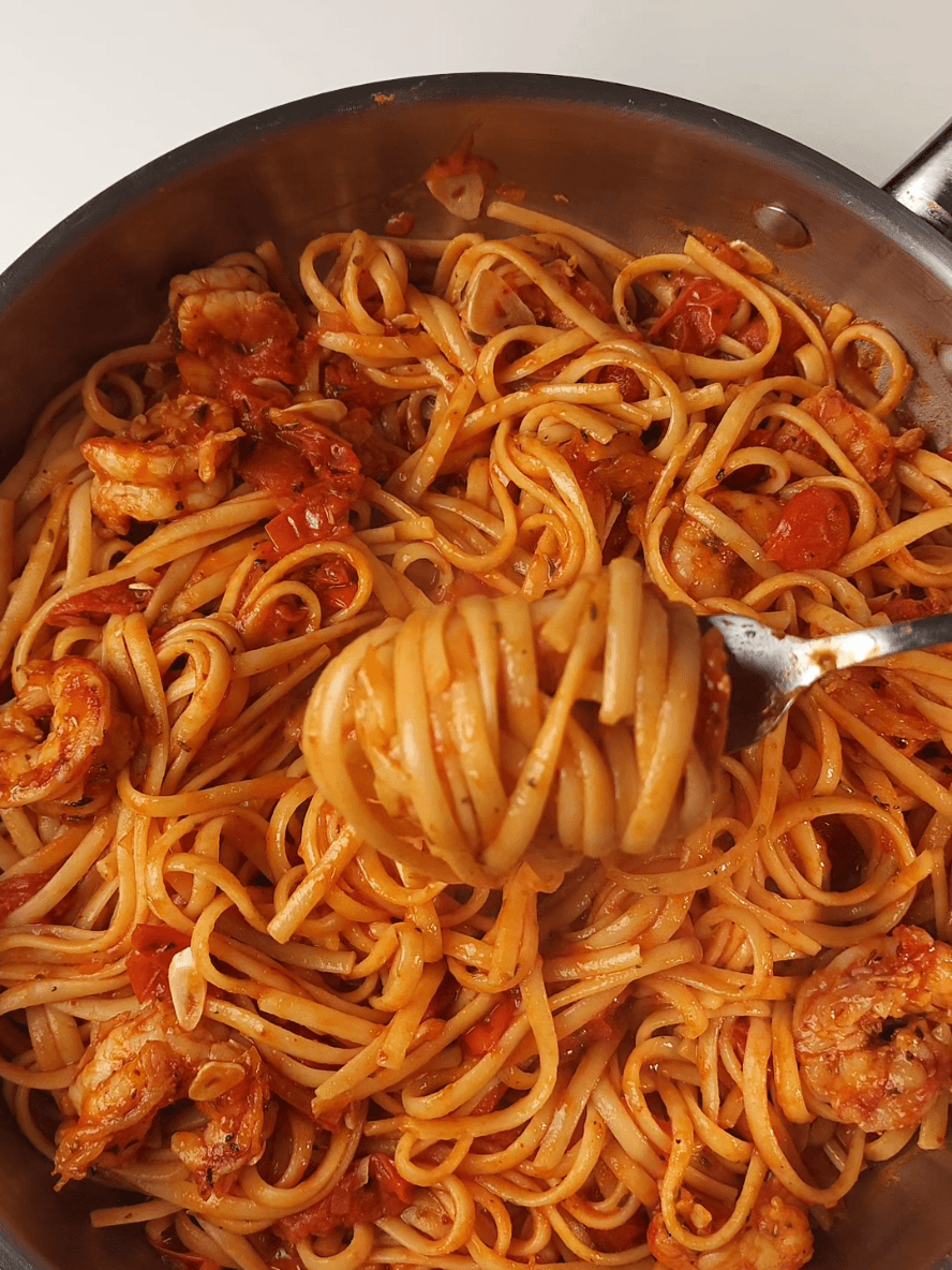 Linguini Cremoso com Gambas ao Alho