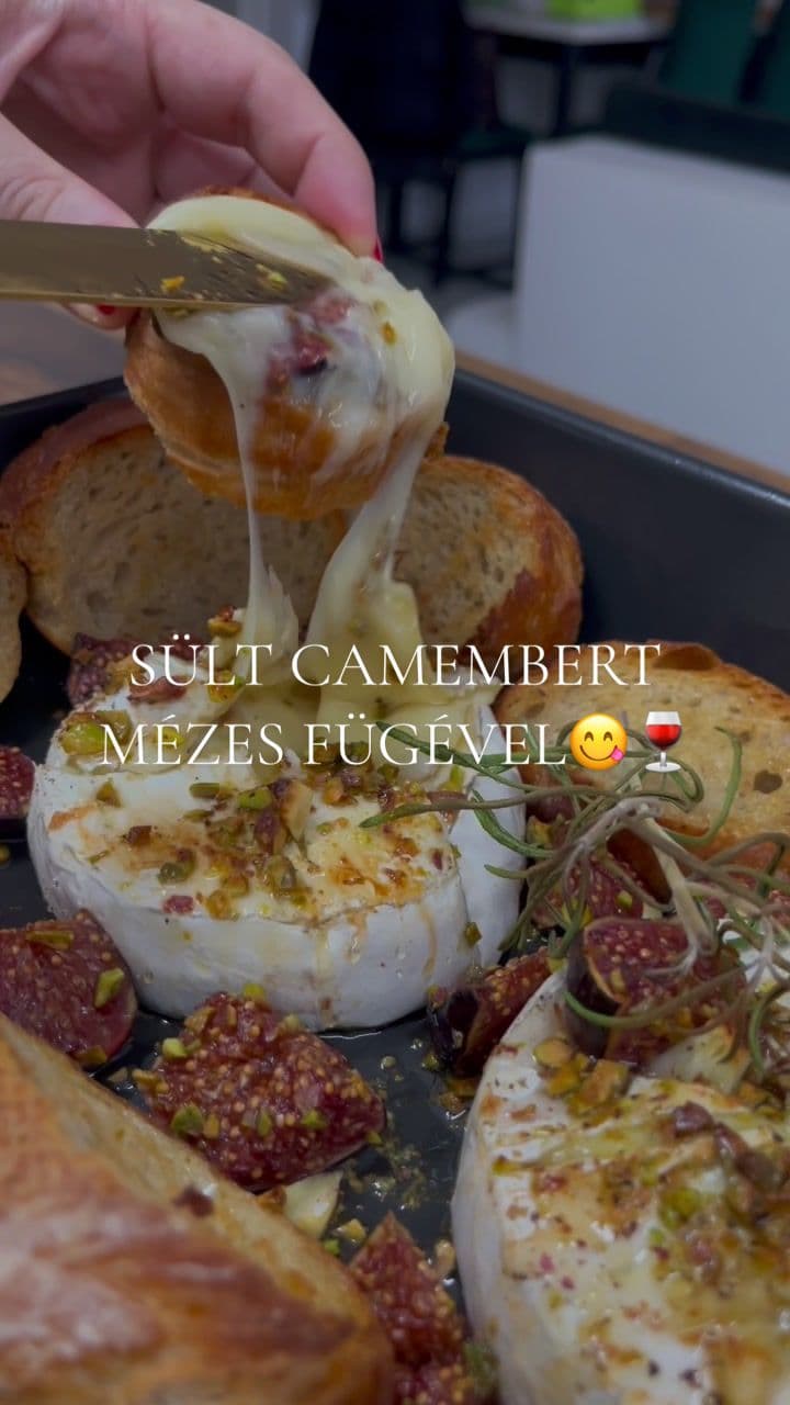 Camembert fügével