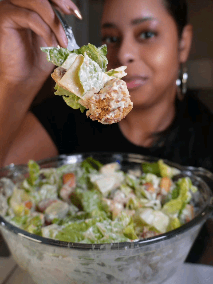 Grillowany Kurczak Cezar z Dodatkowym Sosem
