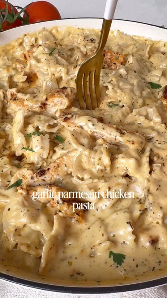 Garlic Parmesan Chicken Pasta