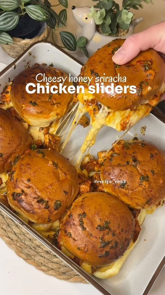 Cheesy Honey Sriracha Chicken Sliders