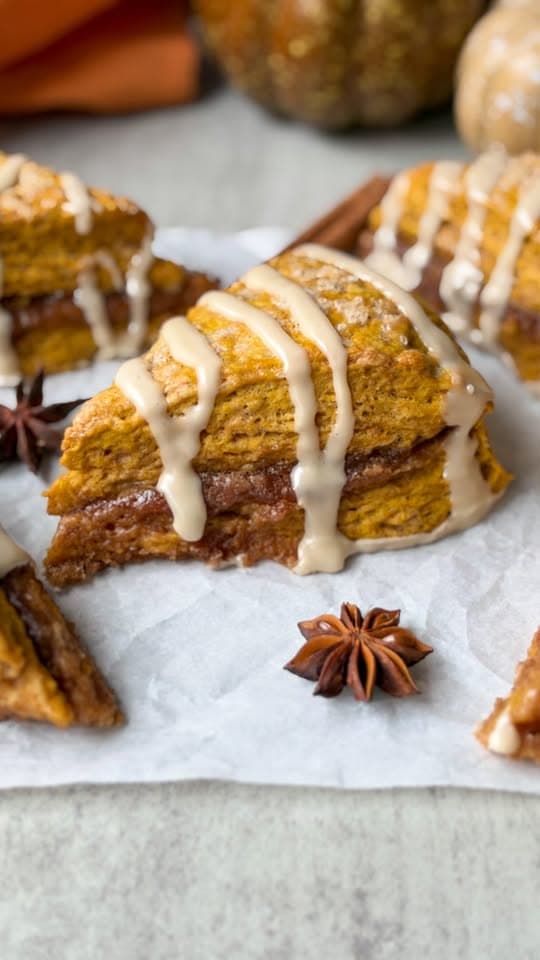 Sourdough Pumpkin Cinnamon Roll Scones