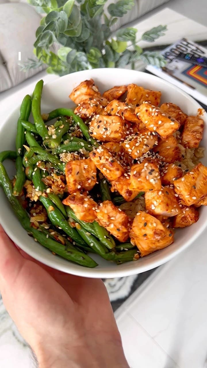 Garlic Green Beans & Salmon Bowl