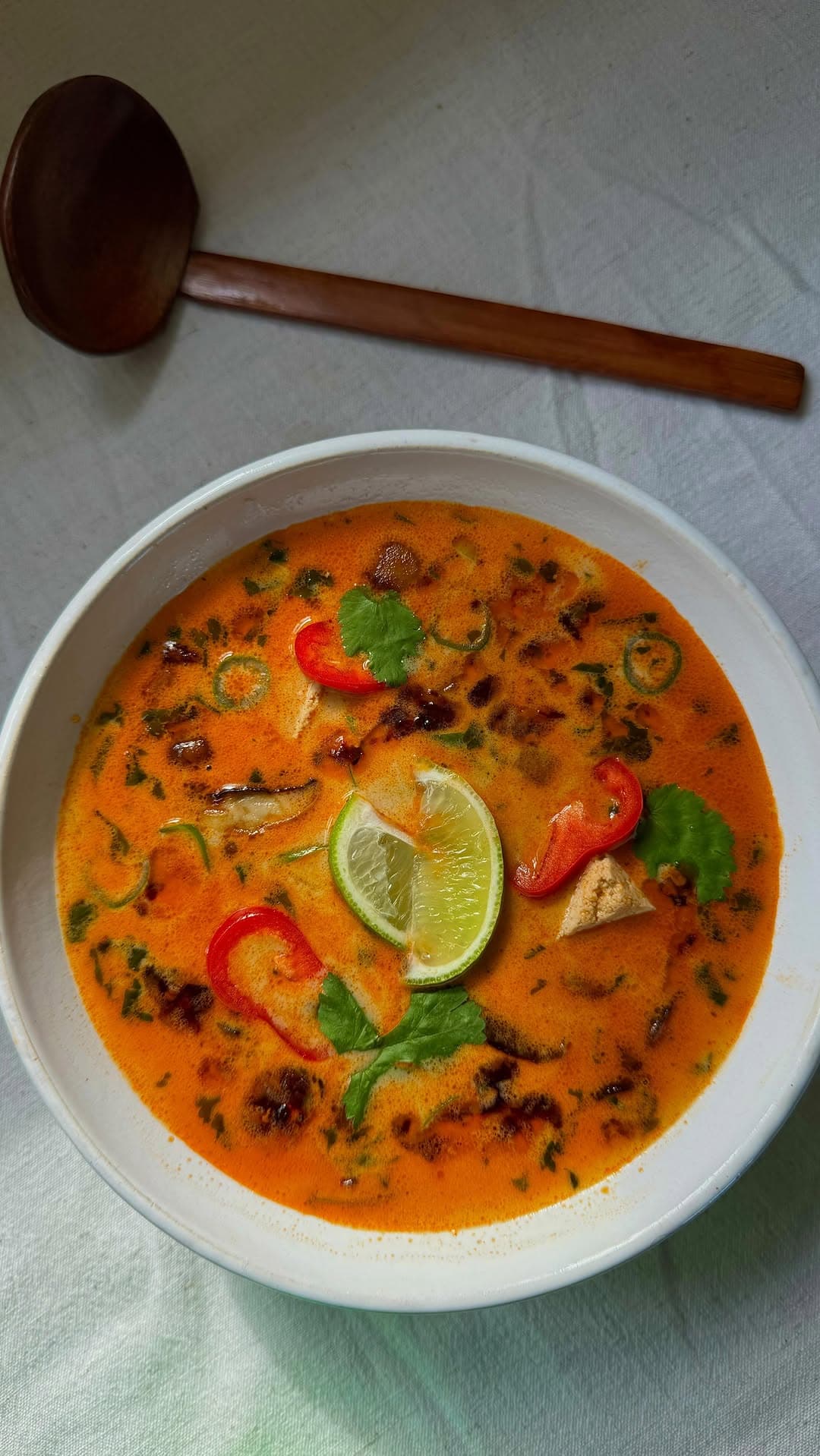 Tom Kha épicé aux champignons et tofu