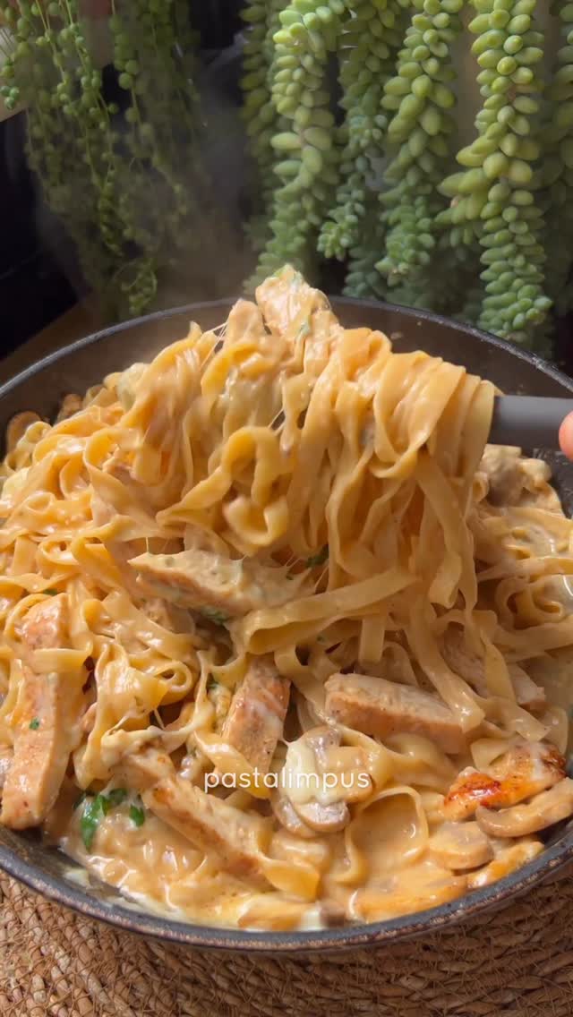 Creamy Mushroom Chicken Tagliatelle