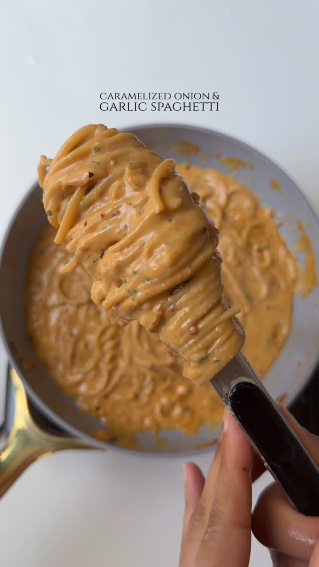 Caramelized Onion Garlic Spaghetti