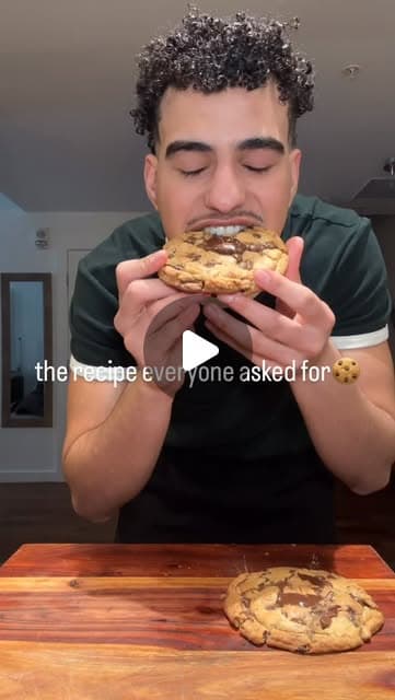 Chocolate Chip Cookies with Peanut Butter Cups