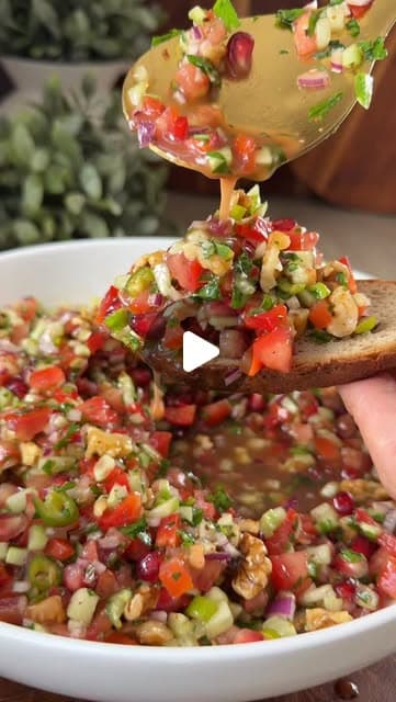 Salată Shirazi
