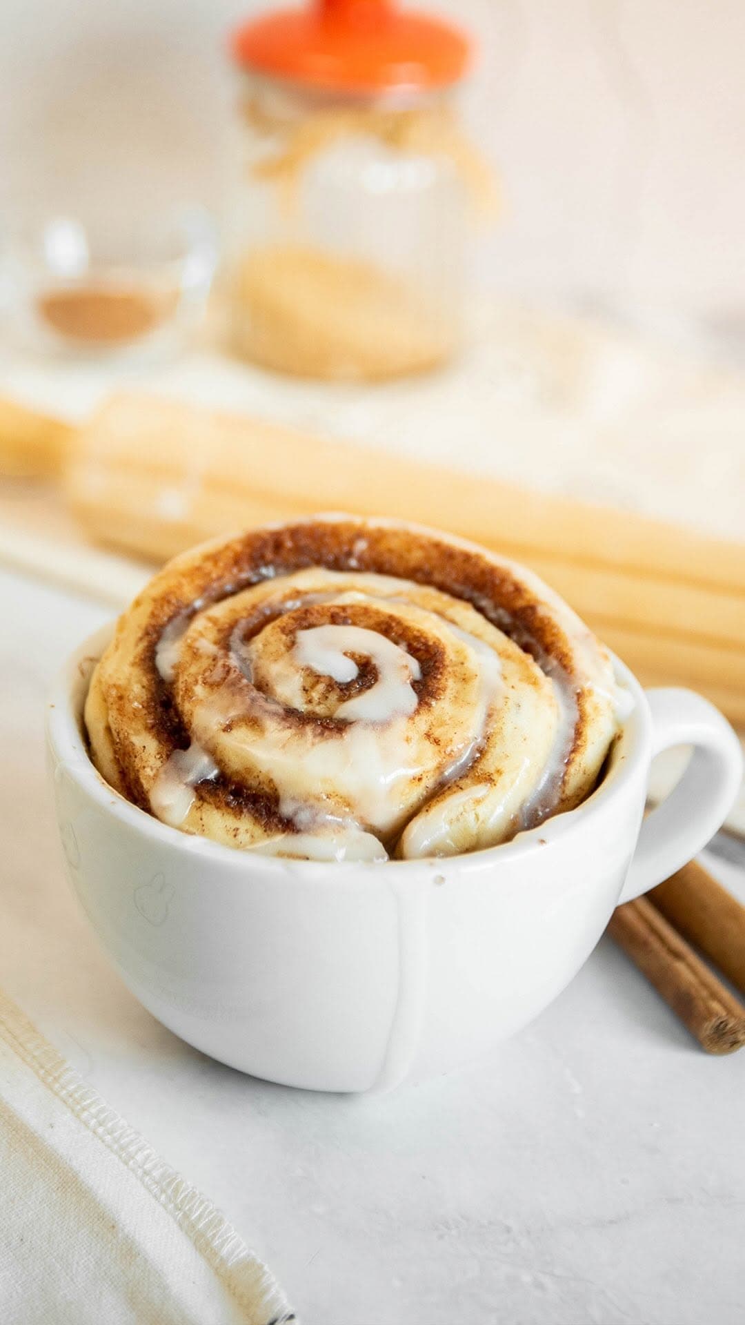 Microwave Cinnamon Roll in a Cup