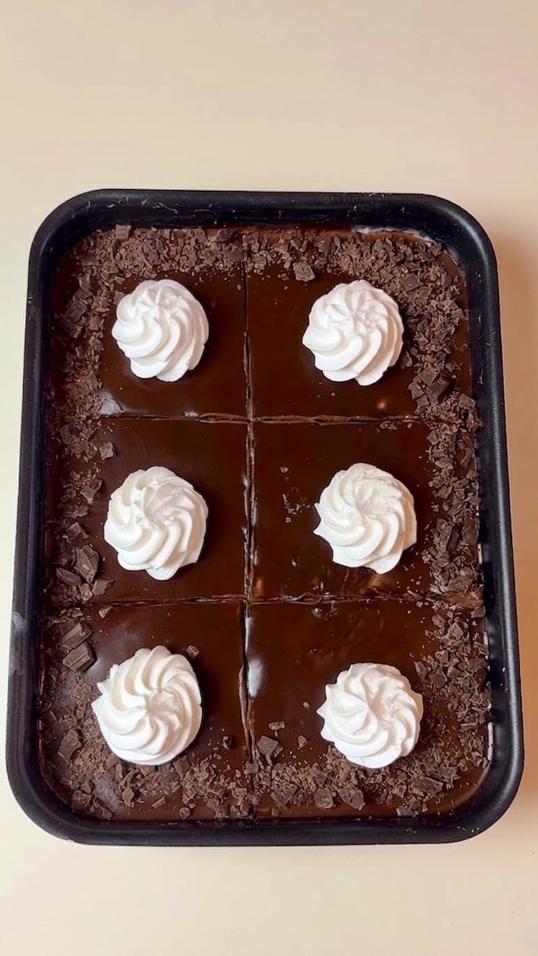 No-Bake Chocolate Cream Dessert