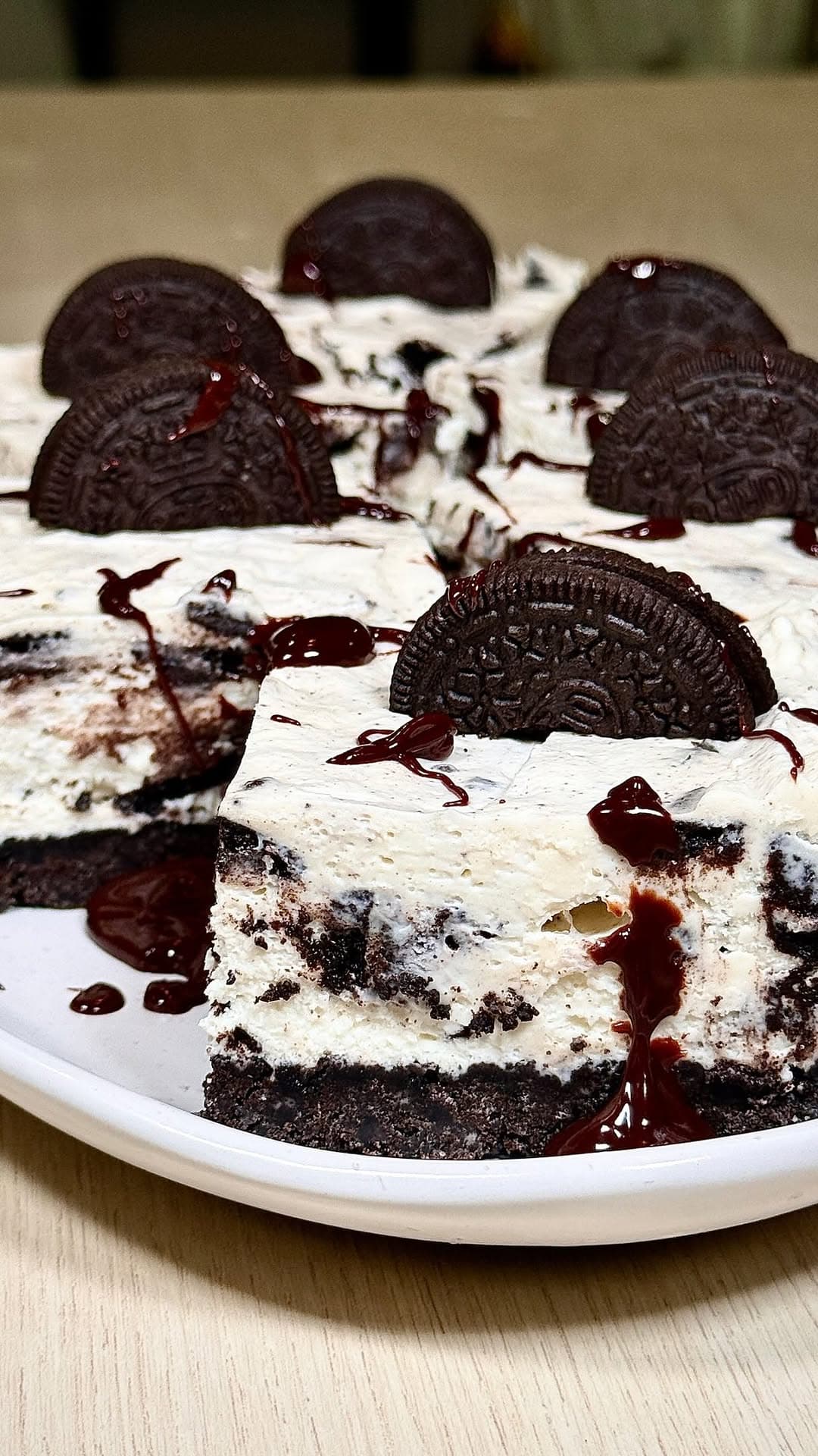 No Bake Oreo Cheesecake Bars