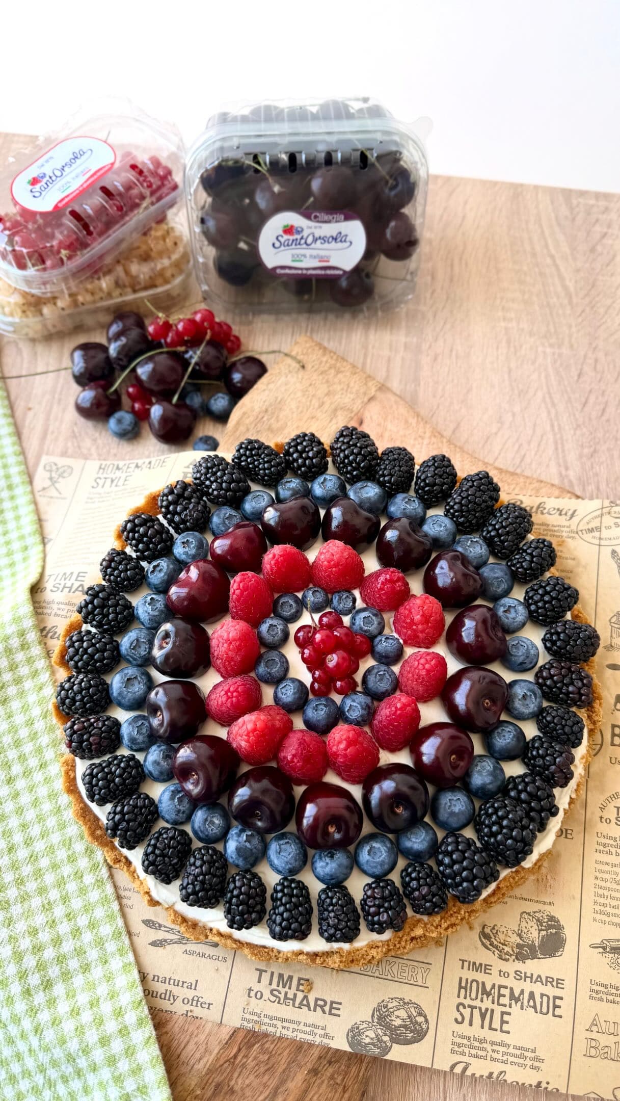 Crostata allo Yogurt con Frutti di Bosco