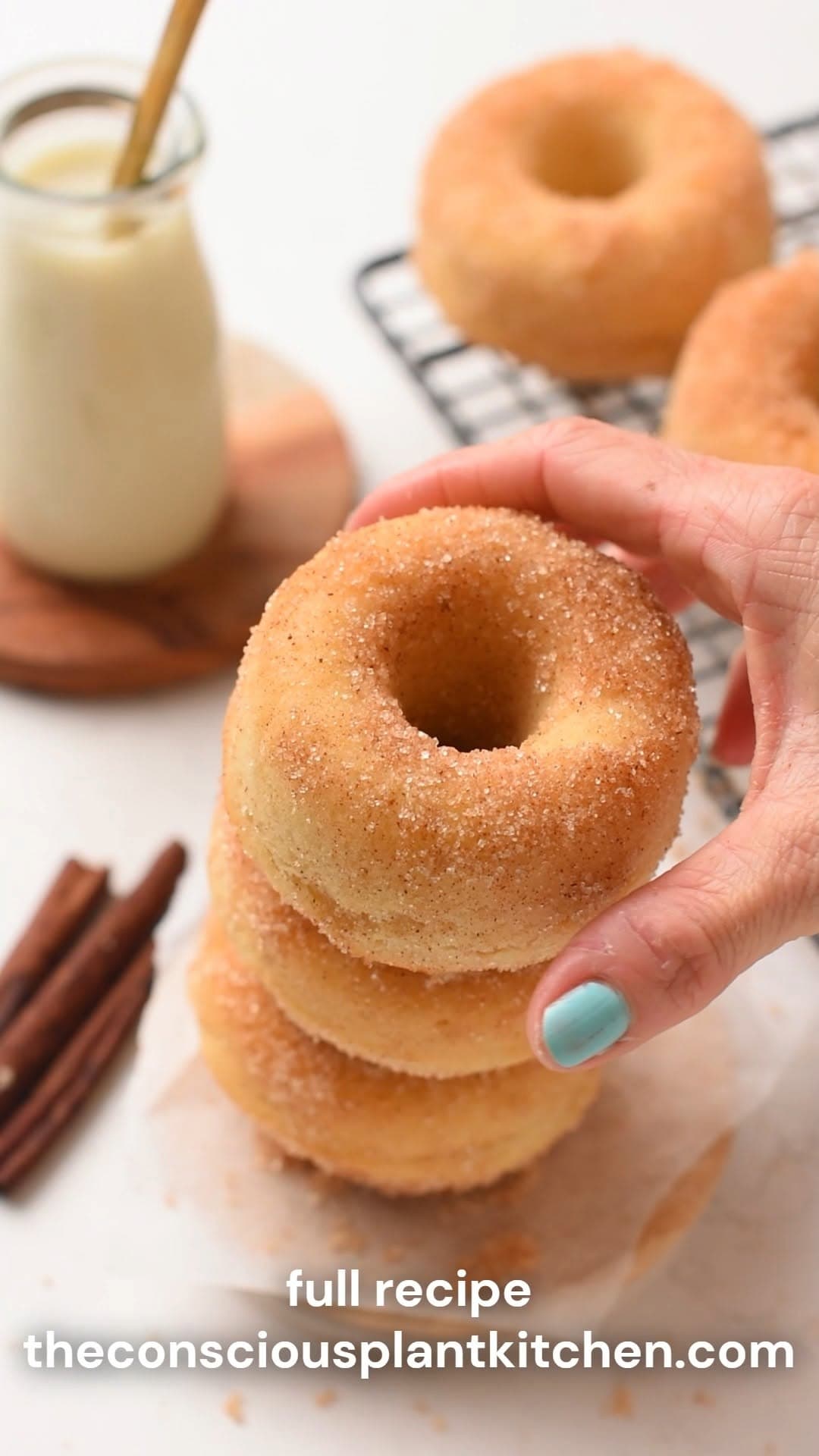 4-Ingredient Healthy Donuts