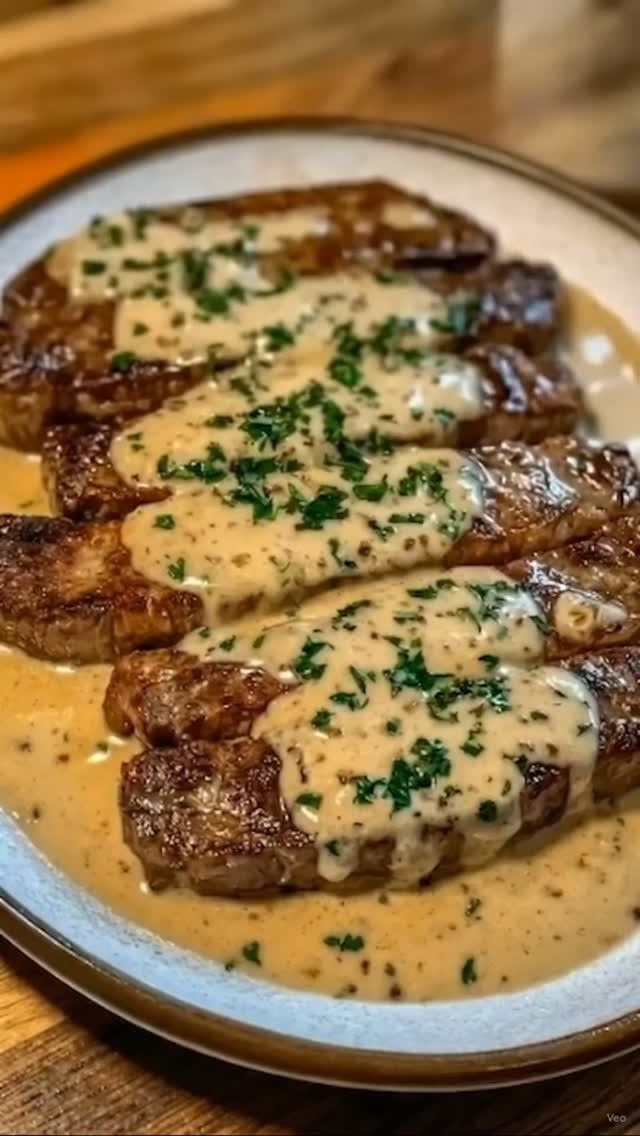 Creamy Garlic Sirloin Steak Strips
