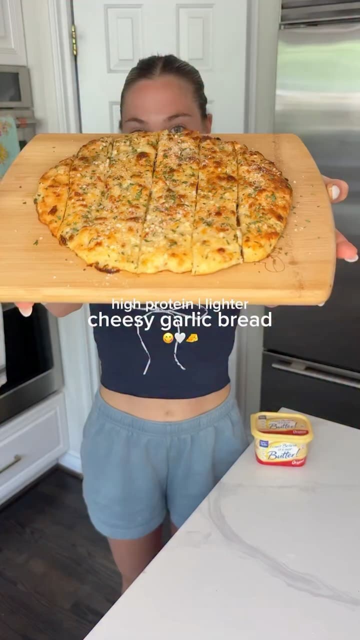 42g Protein Cheesy Garlic Bread