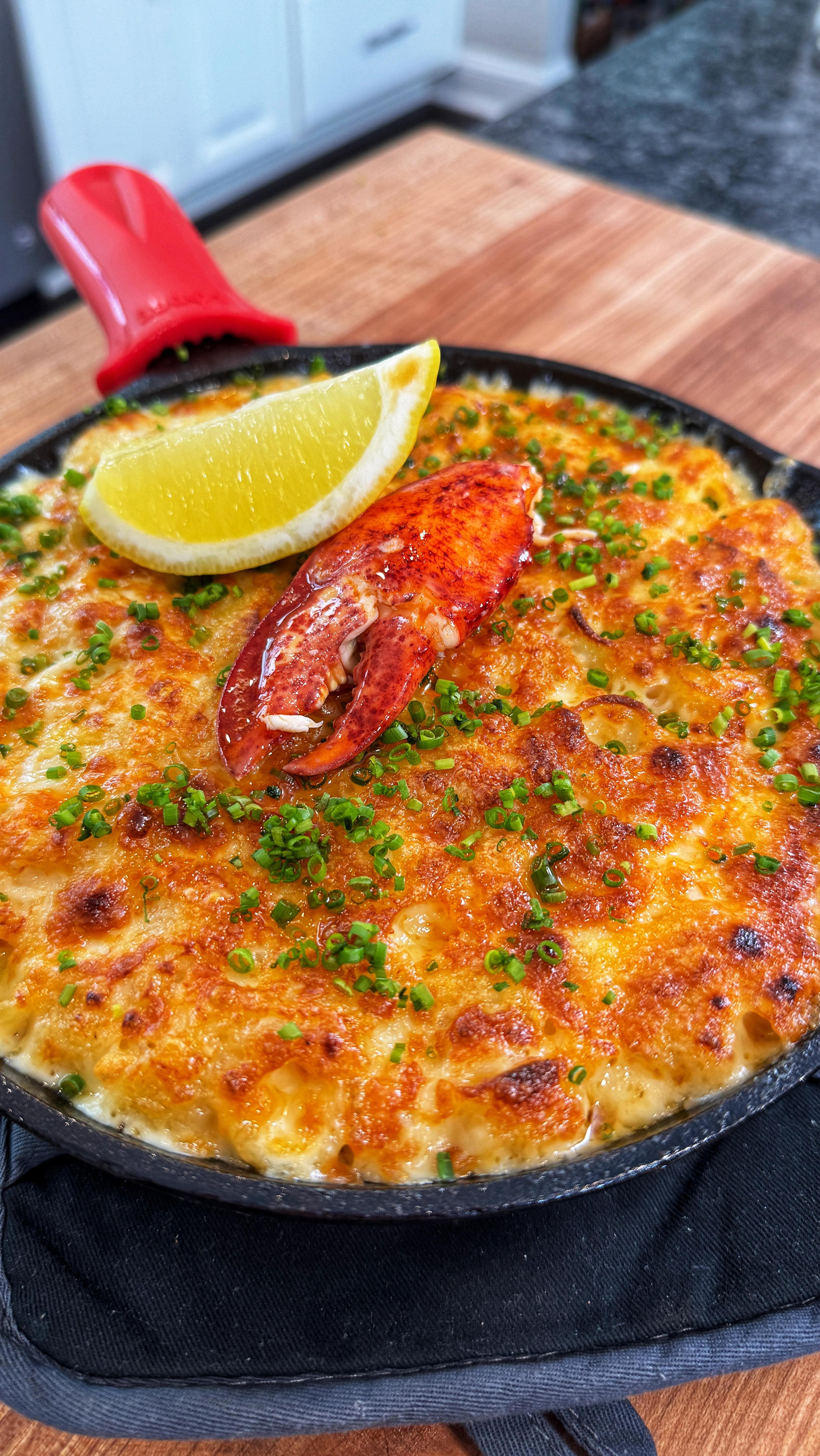 Macarrones con queso y langosta