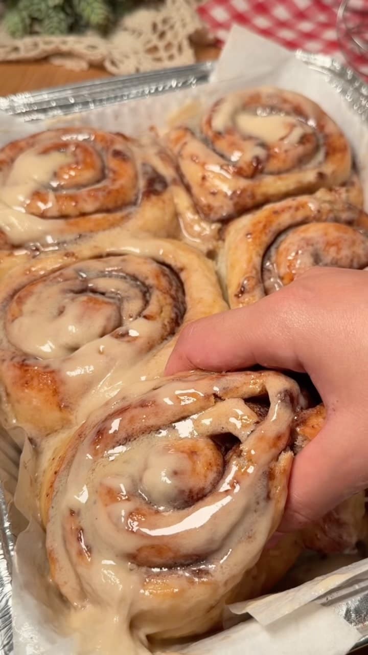 Extra Gooey Cinnamon Rolls