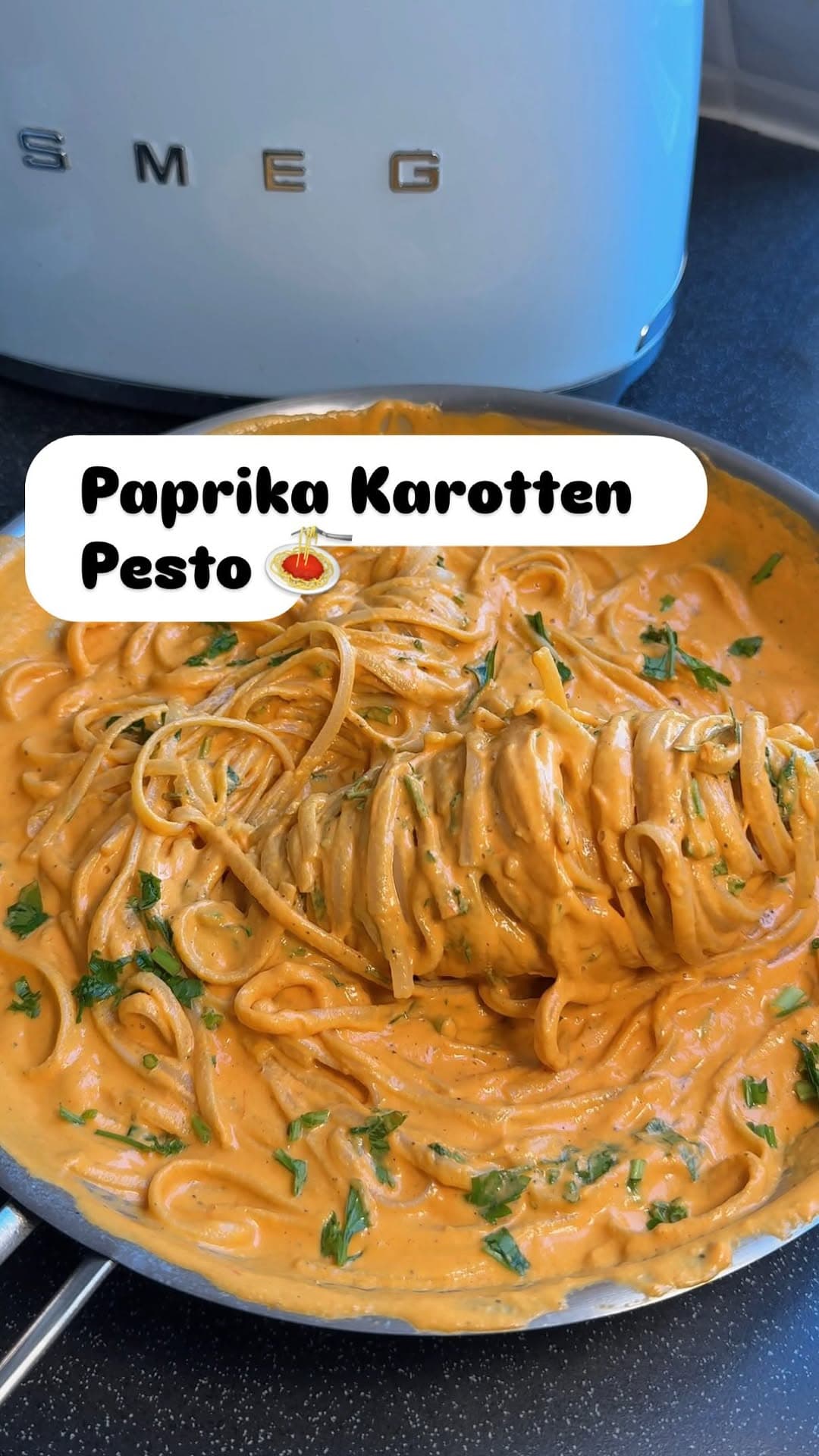 Cremige Paprika-Karotten-Pasta