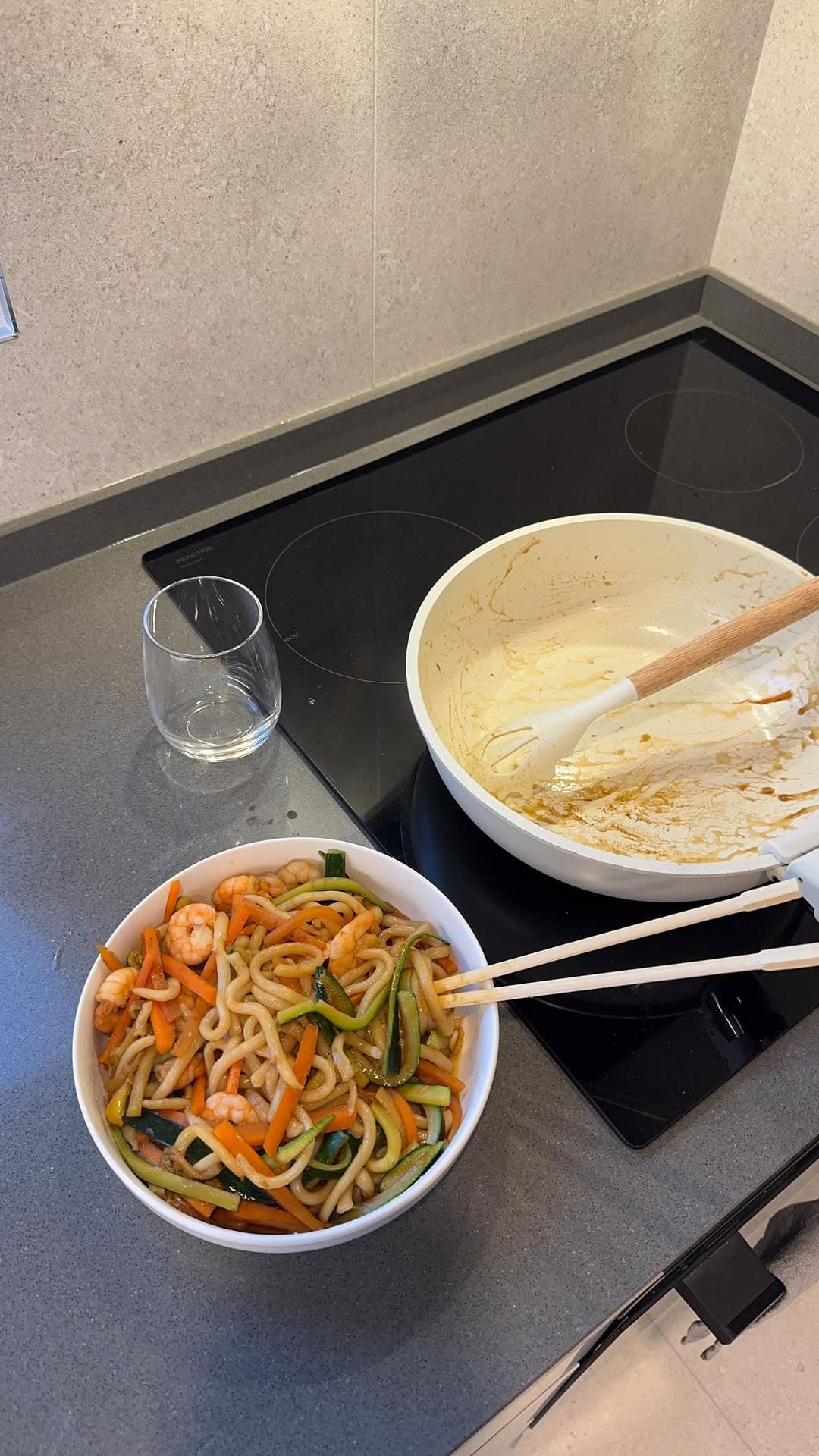 Udon cinesi con peperoni