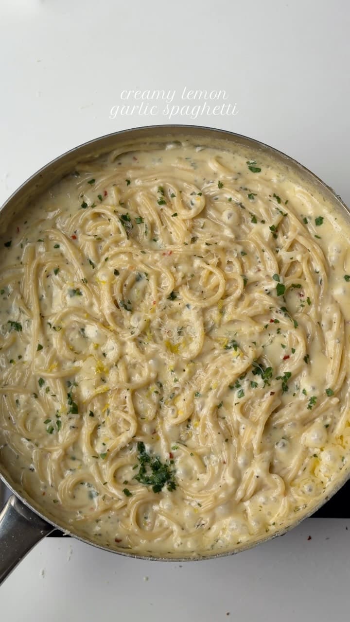 Creamy Lemon Garlic Spaghetti