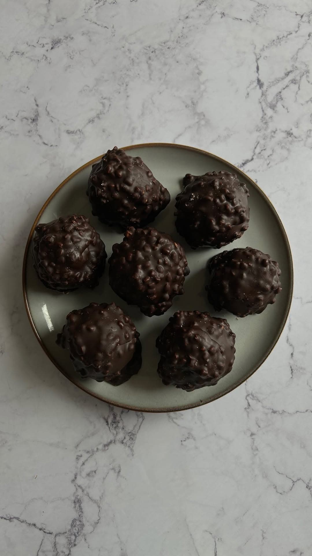 Bolas energéticas de plátano y chocolate
