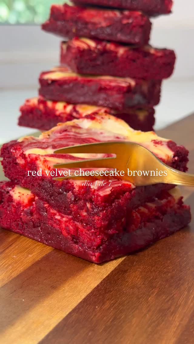 Red Velvet Brownie met Cheesecake Topping
