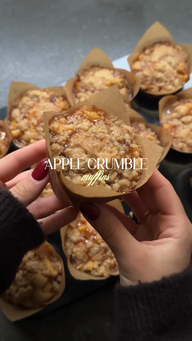 Apple crumble muffins