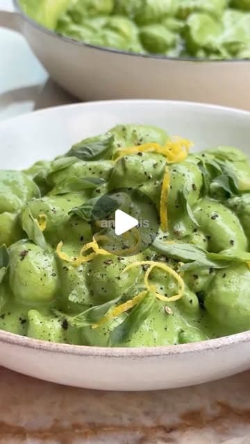 Cremiger Erbsen-Zitronen-Spinat-Gnocchi