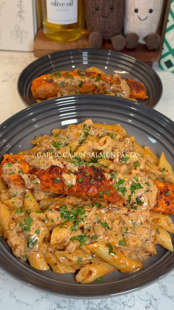 Garlic Cajun Lachspasta