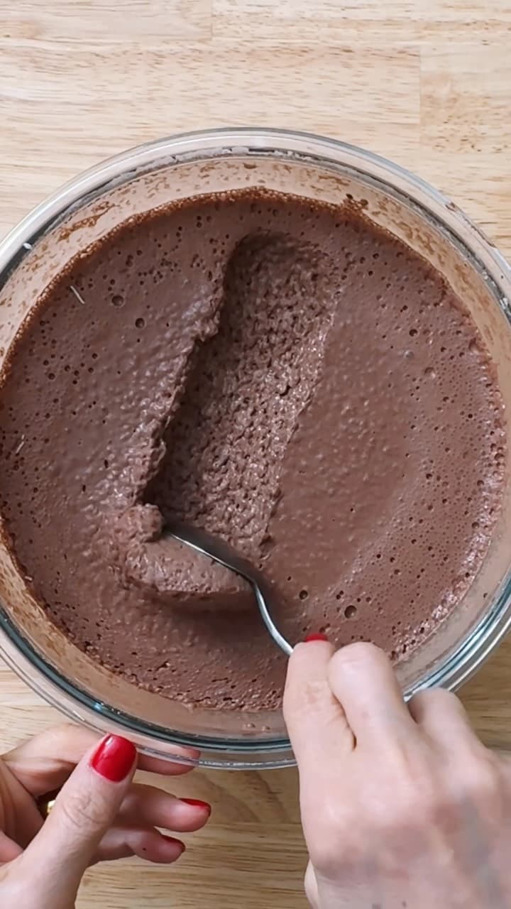 Pudín de chía con yogur y chocolate