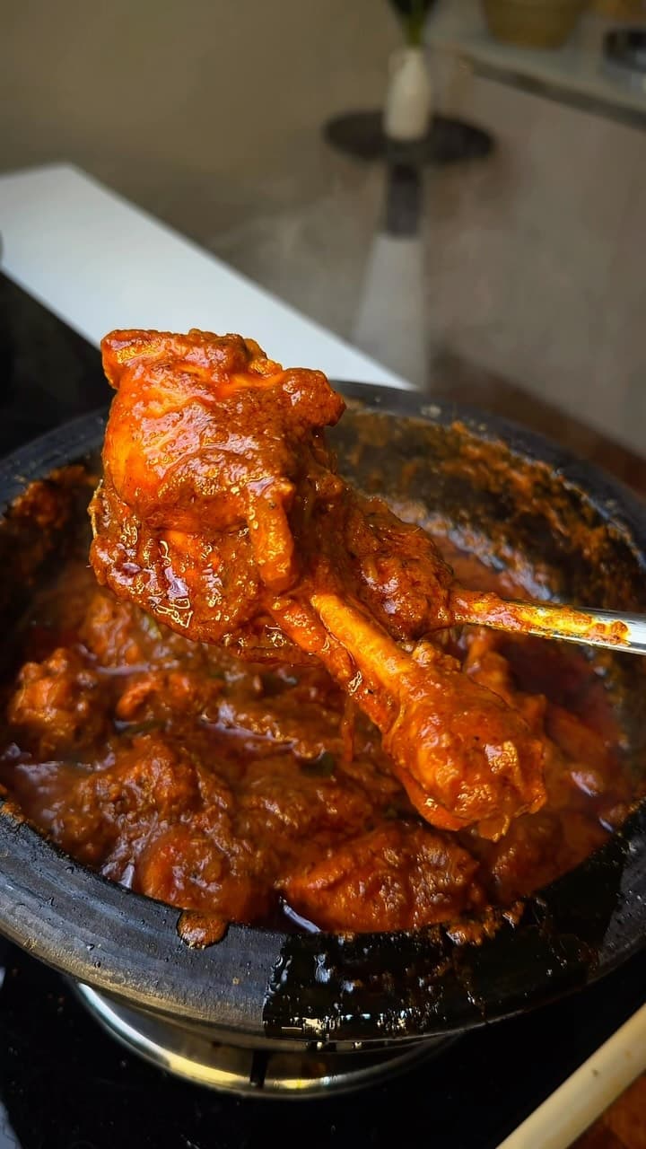 Village Style Varutharacha Chicken Curry