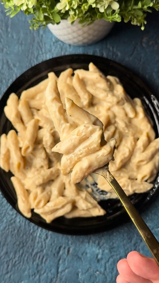 مكرونة وايت صوص الكسلانين