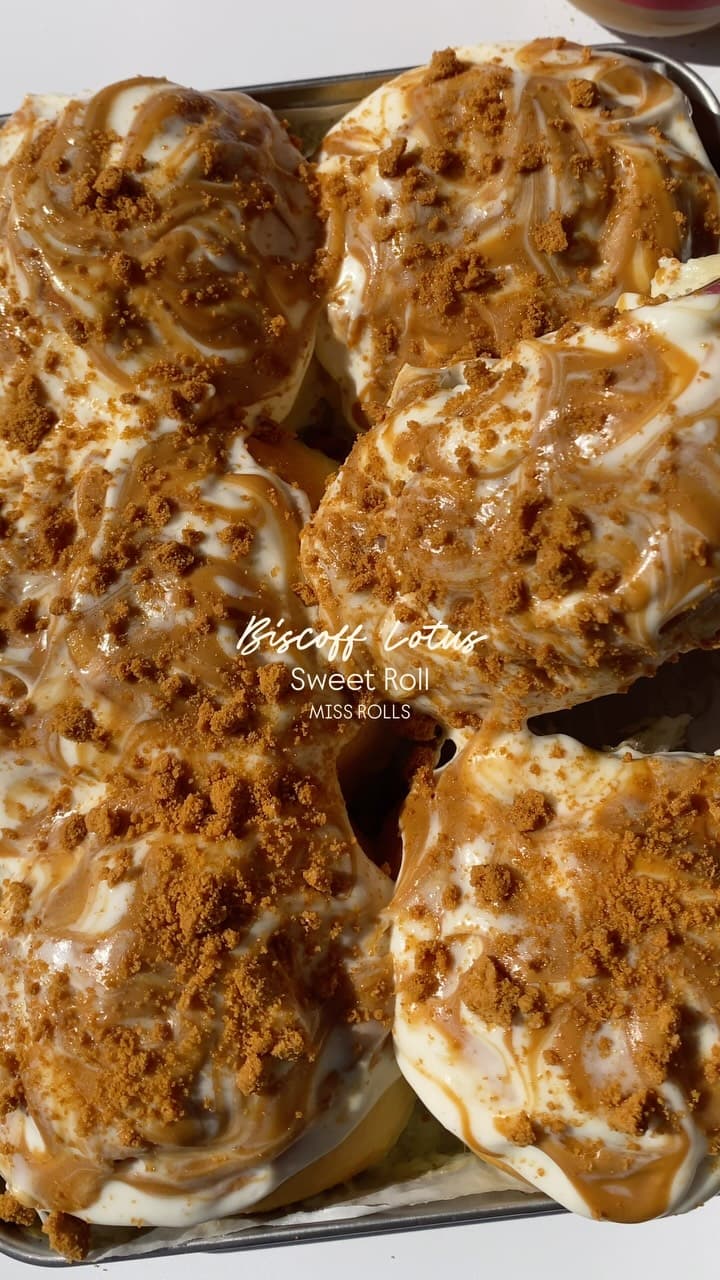 Biscoff Lotus Sweet Roll