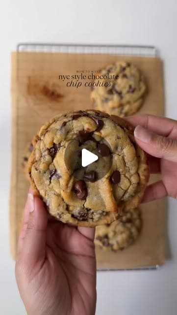 NYC Style Chocolate Chip Cookies