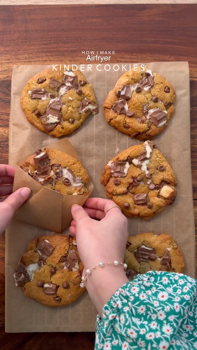 Crispy Edges, Soft and Gooey Center Airfryer Kinder Cookies