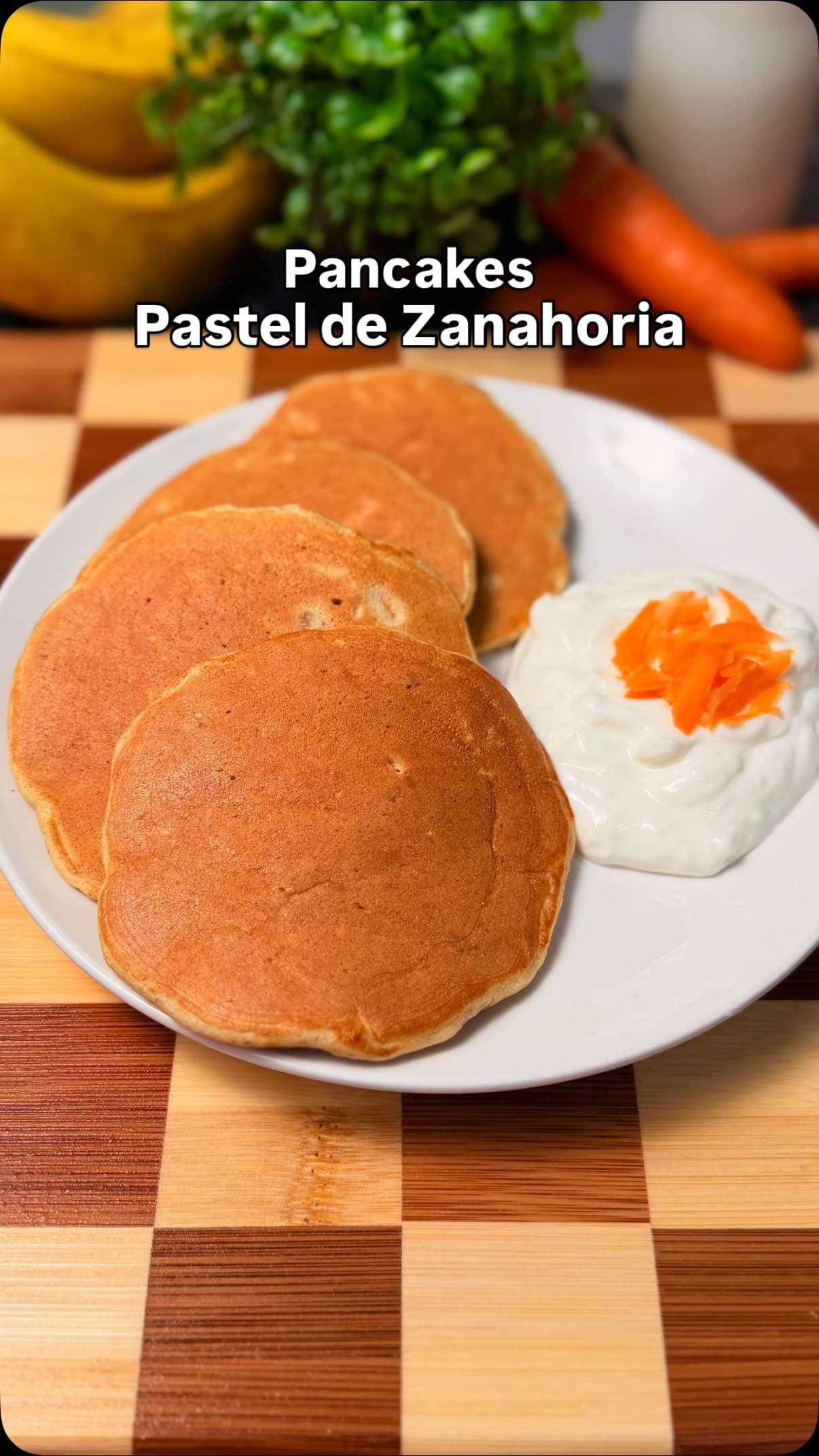 Pancakes saludables de pastel de zanahoria