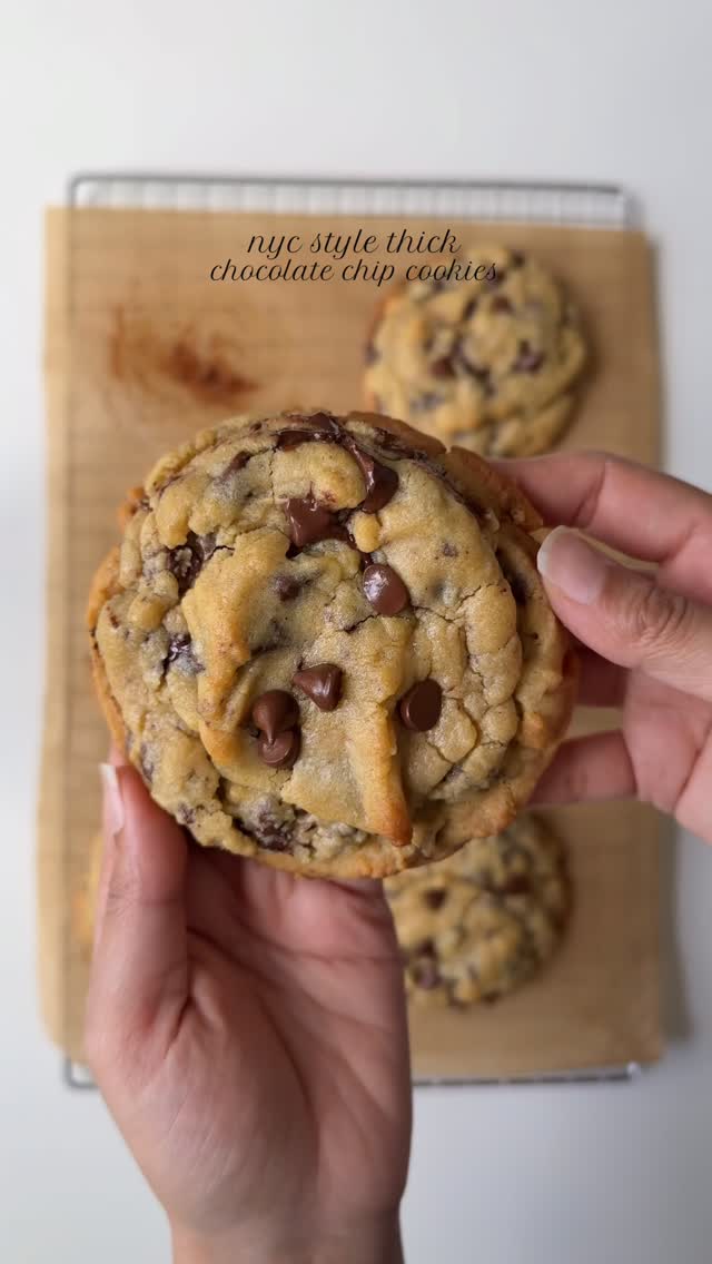 Thick Chocolate Chip Cookies