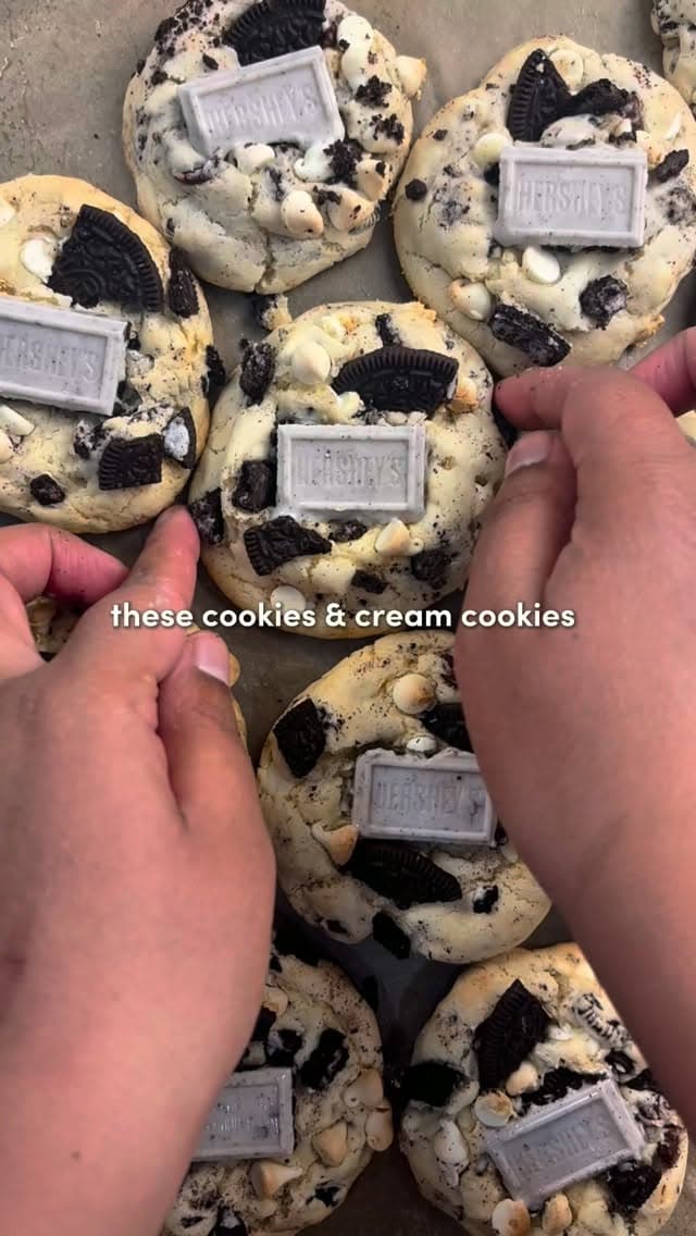 Cookies & Cream Cookies