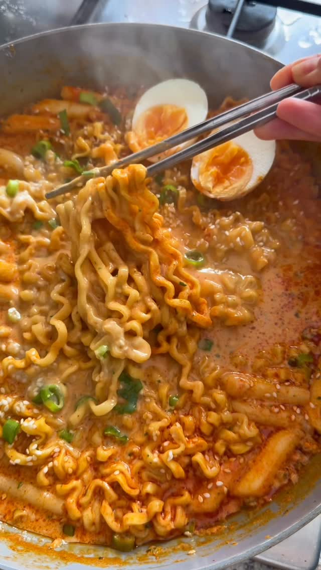Buldak carbonara con tteok