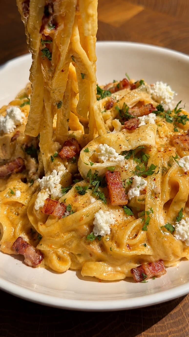 One Pot Pasta au Chèvre et Pesto Rosso