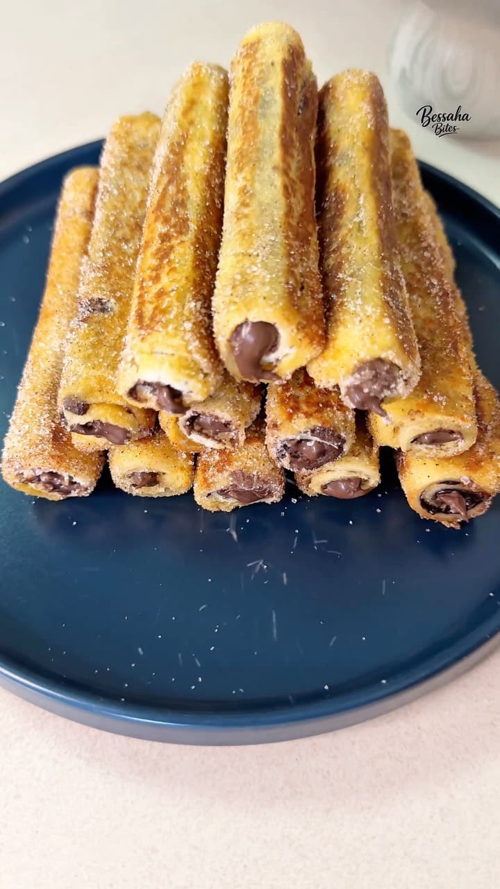 Rulouri de pâine cu ciocolată și scorțișoară