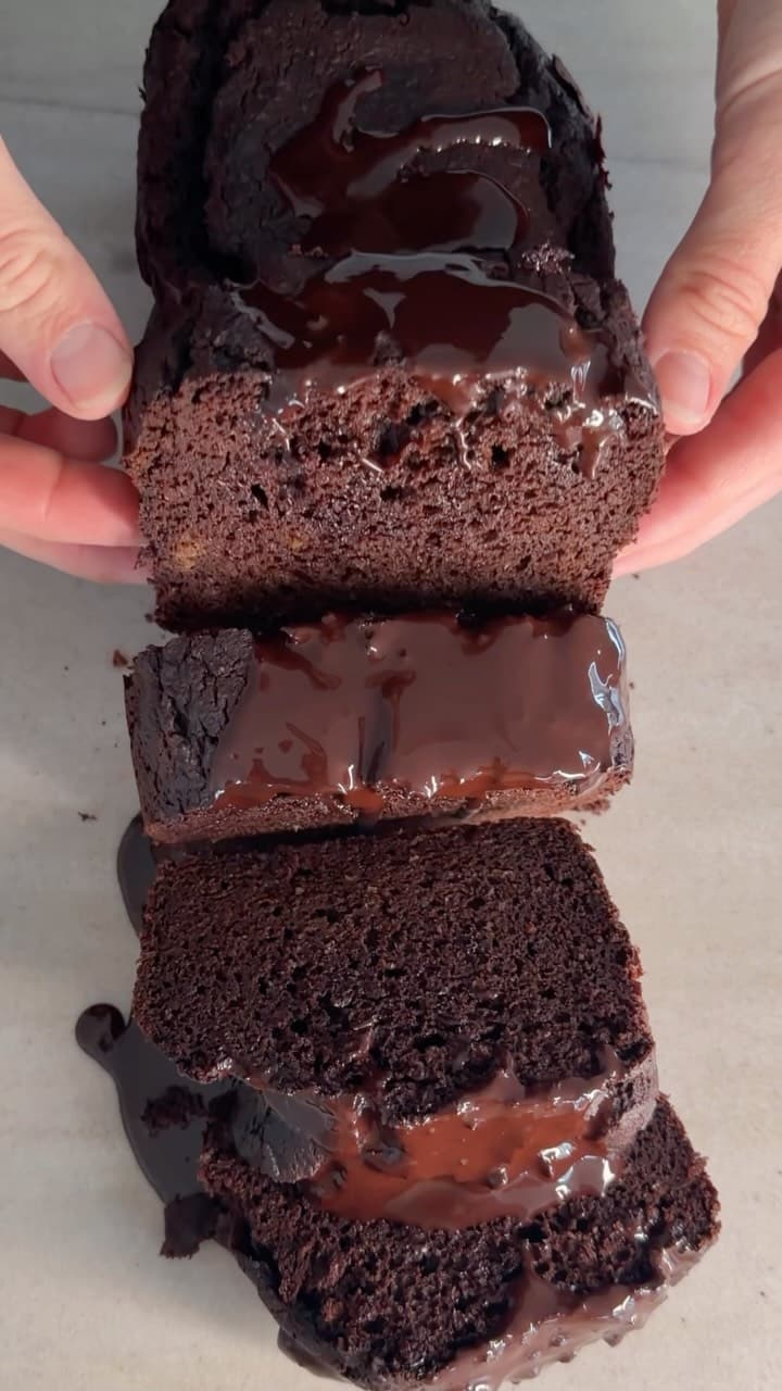 Luftiger Kichererbsen-Schokokuchen