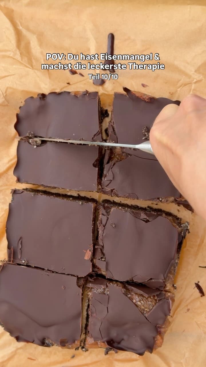 Eisen Squares mit Kirschen und Schokolade