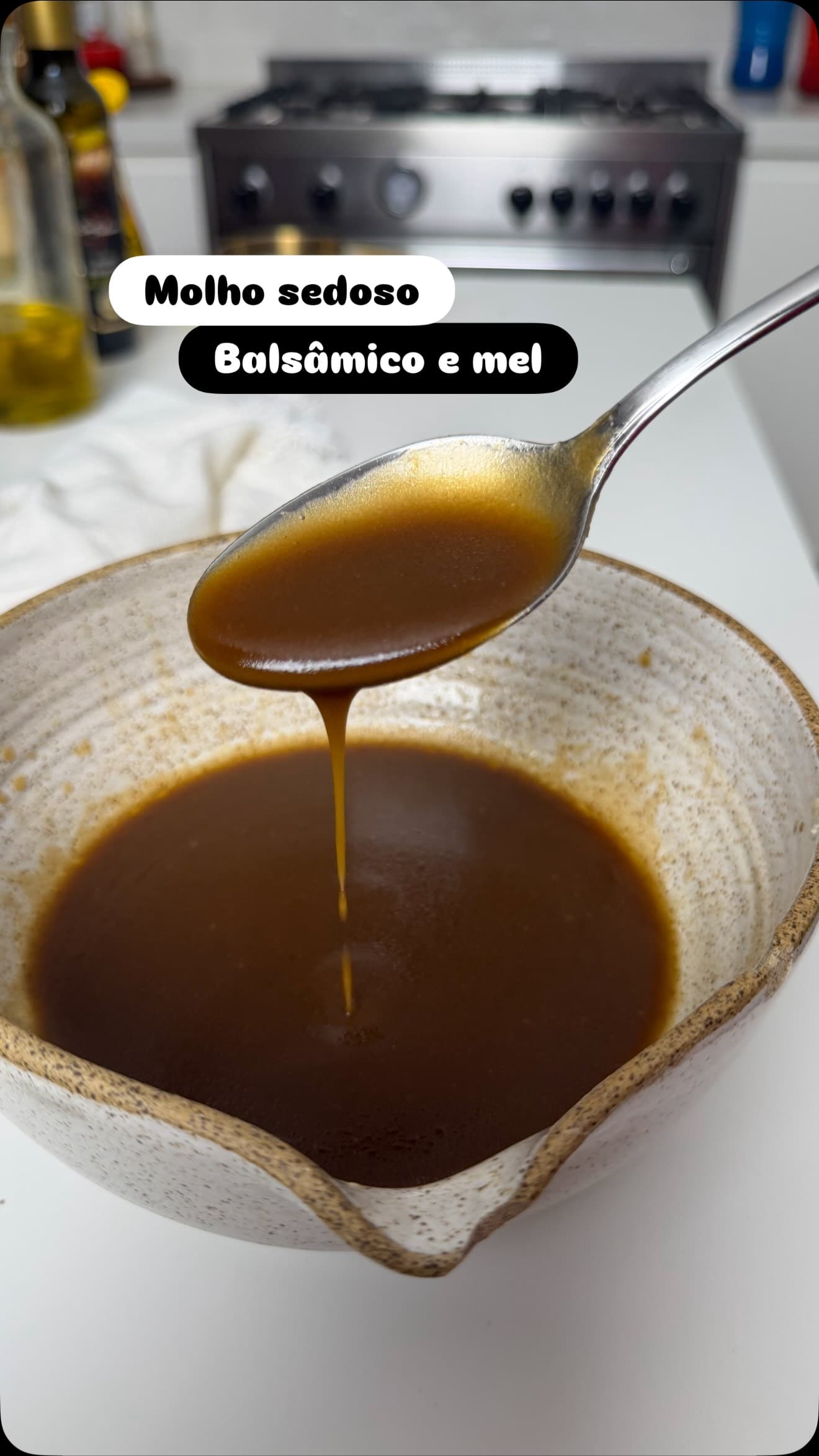 Insalata italiana di quinoa e ceci con salsa balsamica al miele