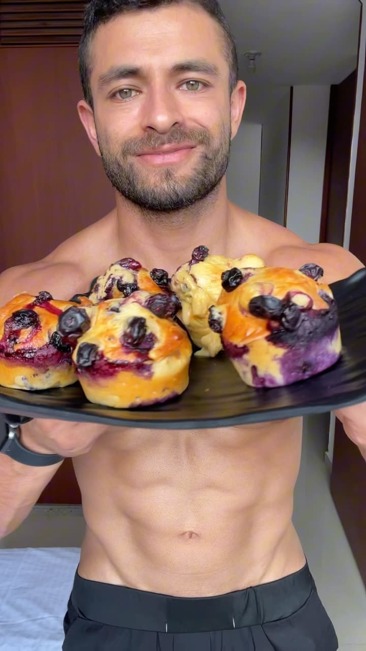 Muffins proteicos con arándanos