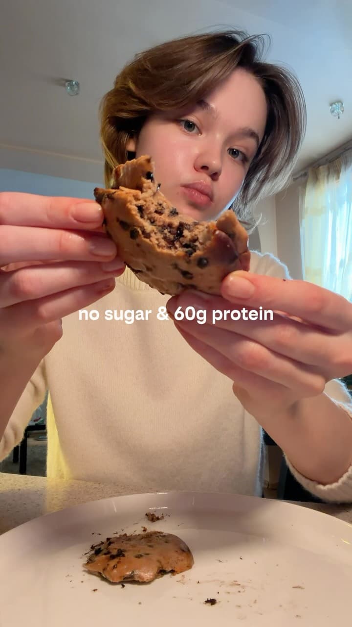10-Minute Air Fryer Banana Protein Cookies